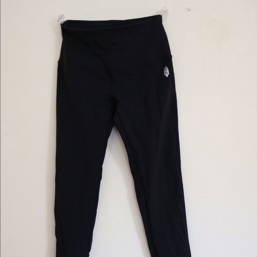 NWOT High Rise 7/8 Length Revelation Leggings FP